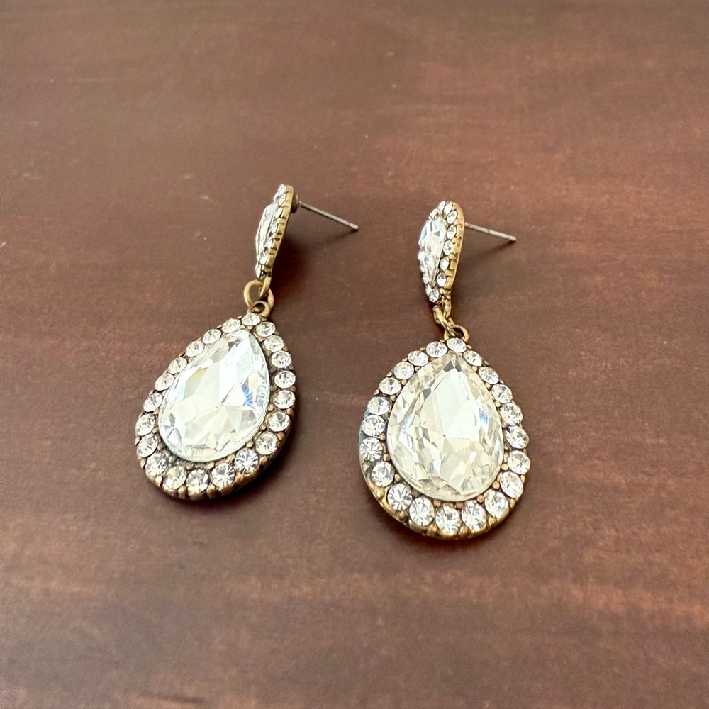 MOVING SALE | Women’s Formal Party / Wedding Teardrop Earrings